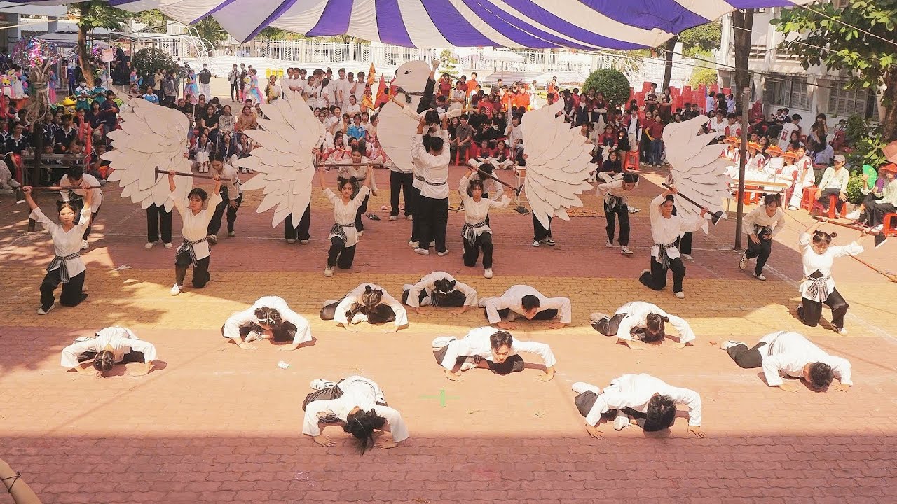 FLASHMOB THPT VÕ TRƯỜNG TOẢN - KHỞI NGHĨA NAM KỲ - 10A7
