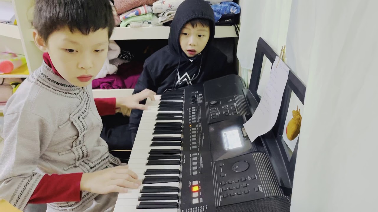 9 years old boy ~ Bryan Gaw ( nonstop 9 songs playing keyboards 🎹 cover )