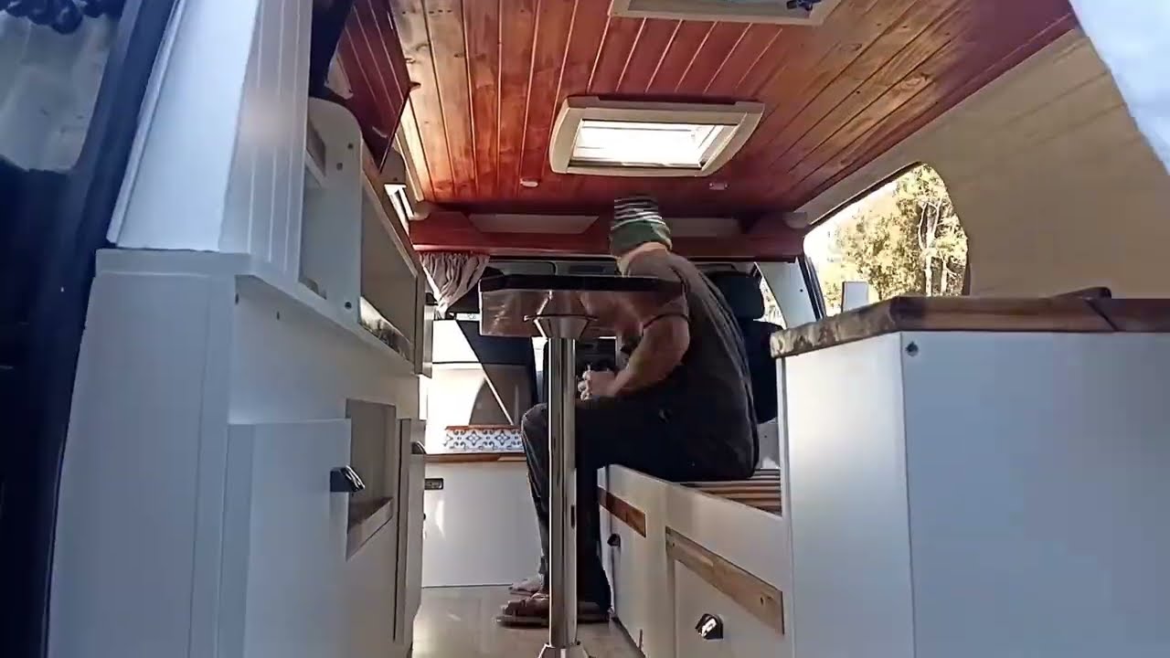 Hyundai Iload Campervan - Transformação Completa - Timelapse