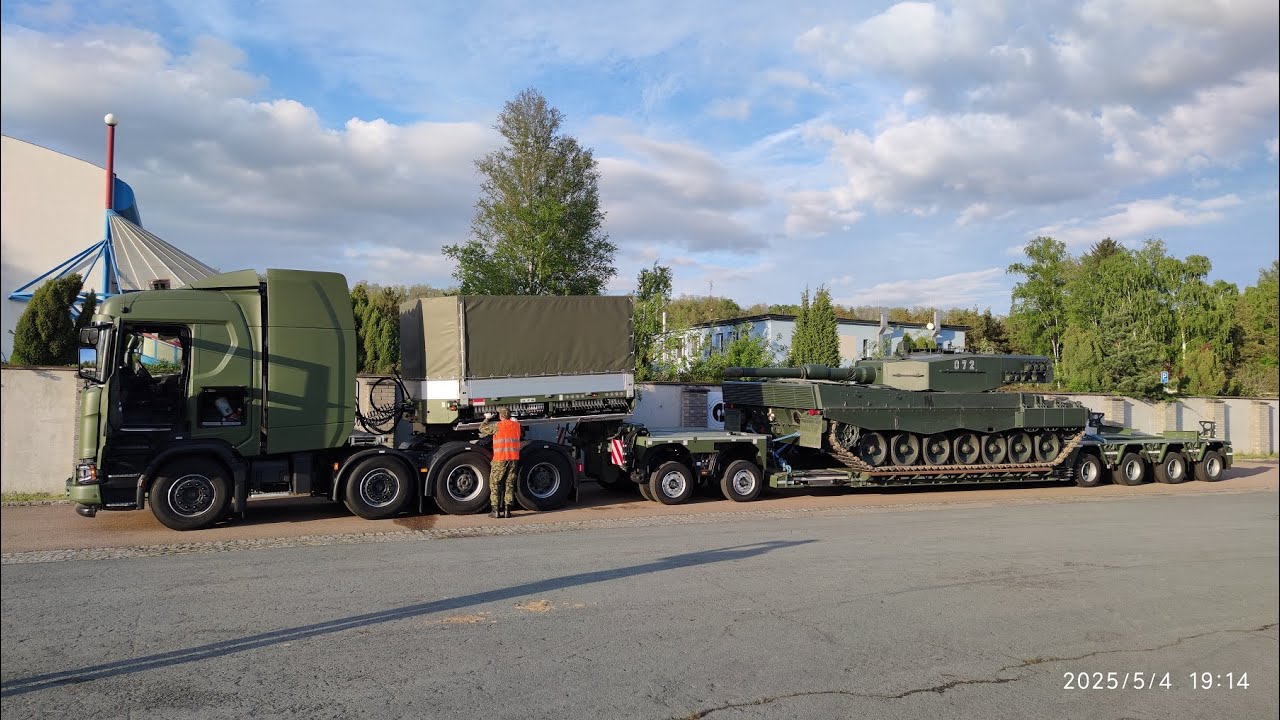 Nakl&aacute;dka a přeprava tanku Leopard - Nadměrn&yacute; n&aacute;klad / Oversize load / Schwertransport