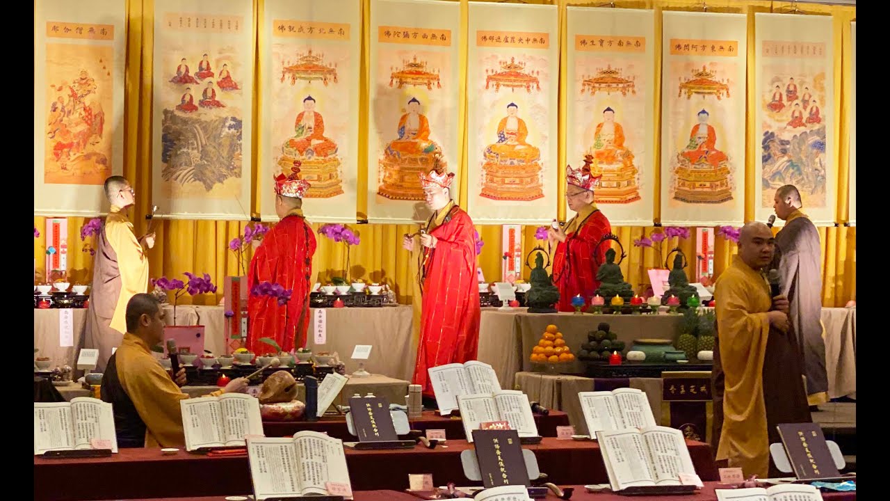 紐約德南寺供佛大齋天 -主法自誠法師、正表自冰法師、副表自相法師