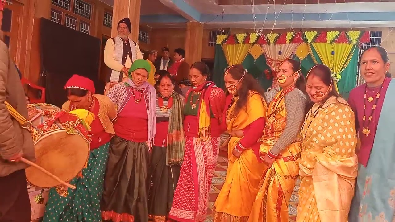 Pahadi#raso#(dance)