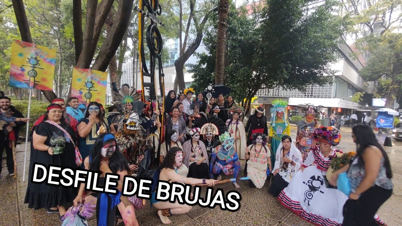 DESFILE DE BRUJAS