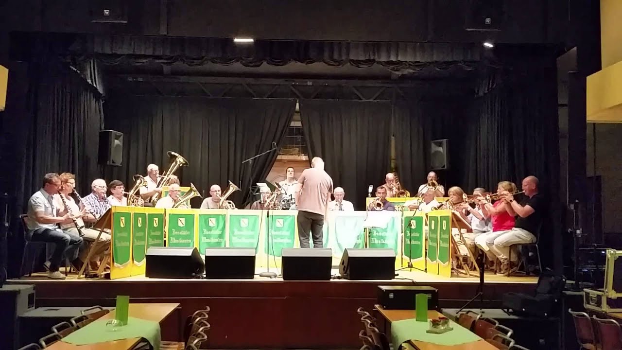 Isseltaler Musikanten -  Dorffest Polka (Marenka Polka)