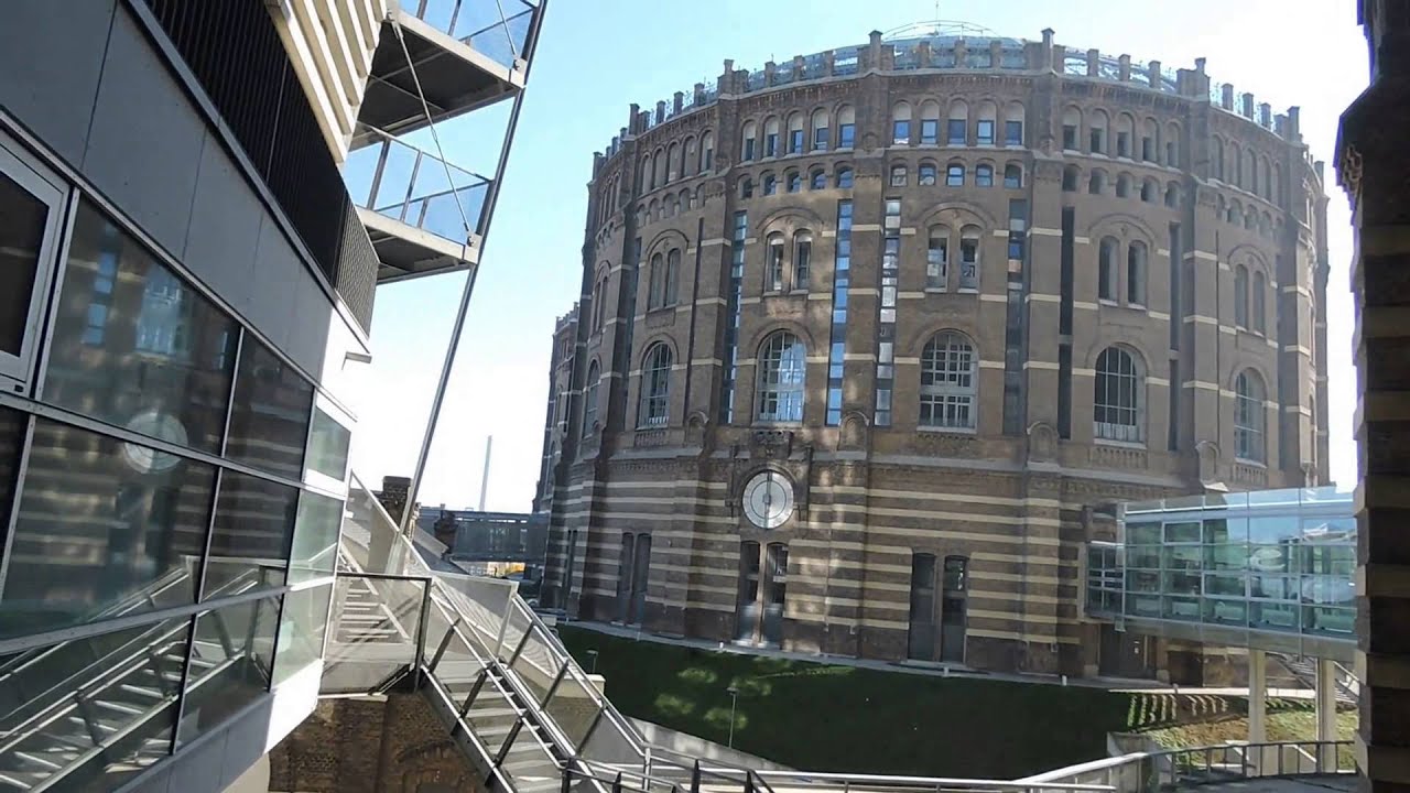 Gasometer Wien. Gazometry w Wiedniu niezwykła konstrukcja - mieszkania w zbiornikach z gazem