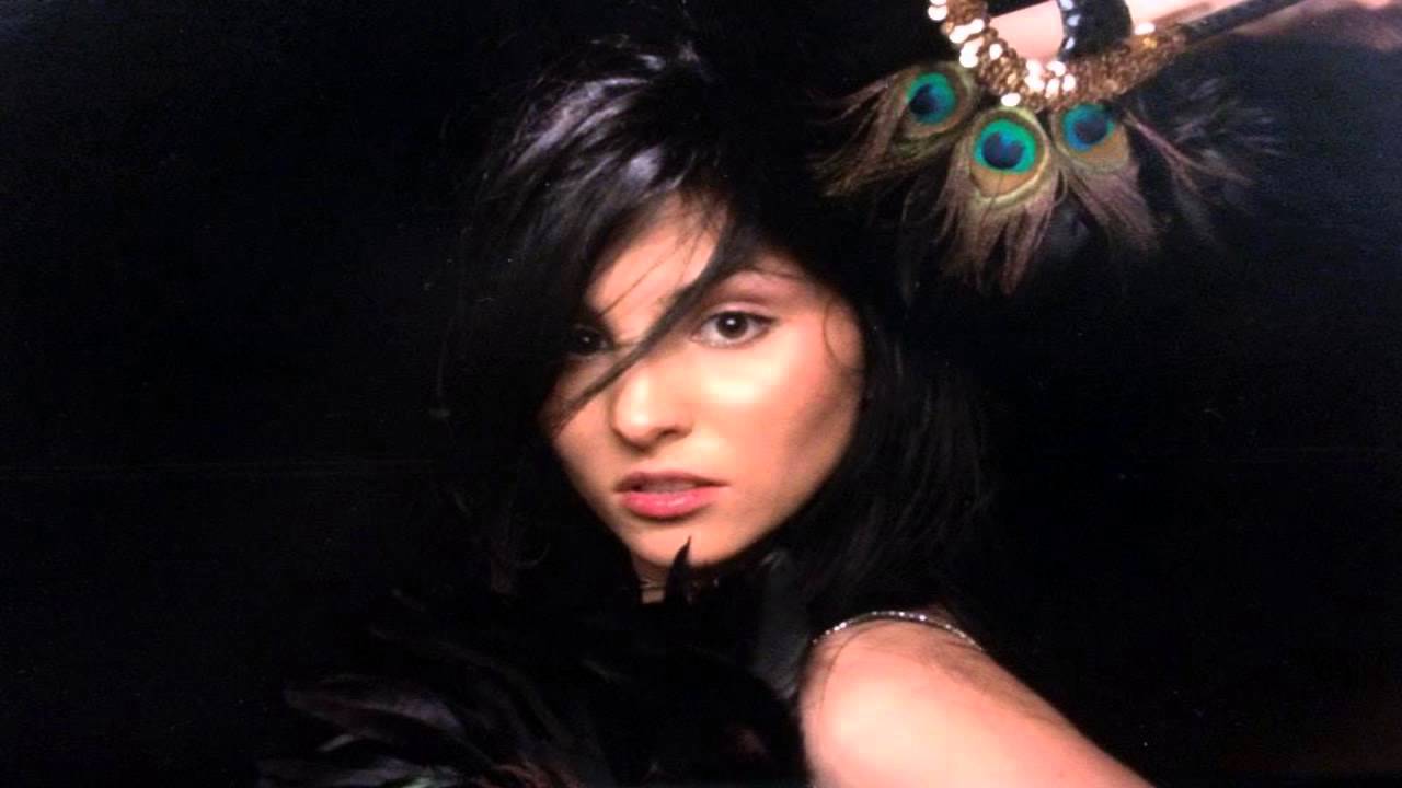 Lina Morgana - World Comes Crashing Down (HD)