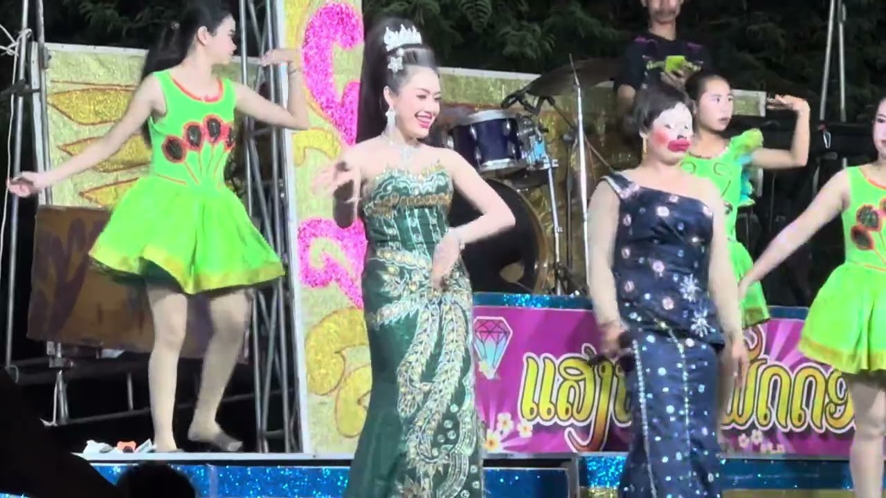 สาวดาวบ้านนา มุกดา ดวงดี