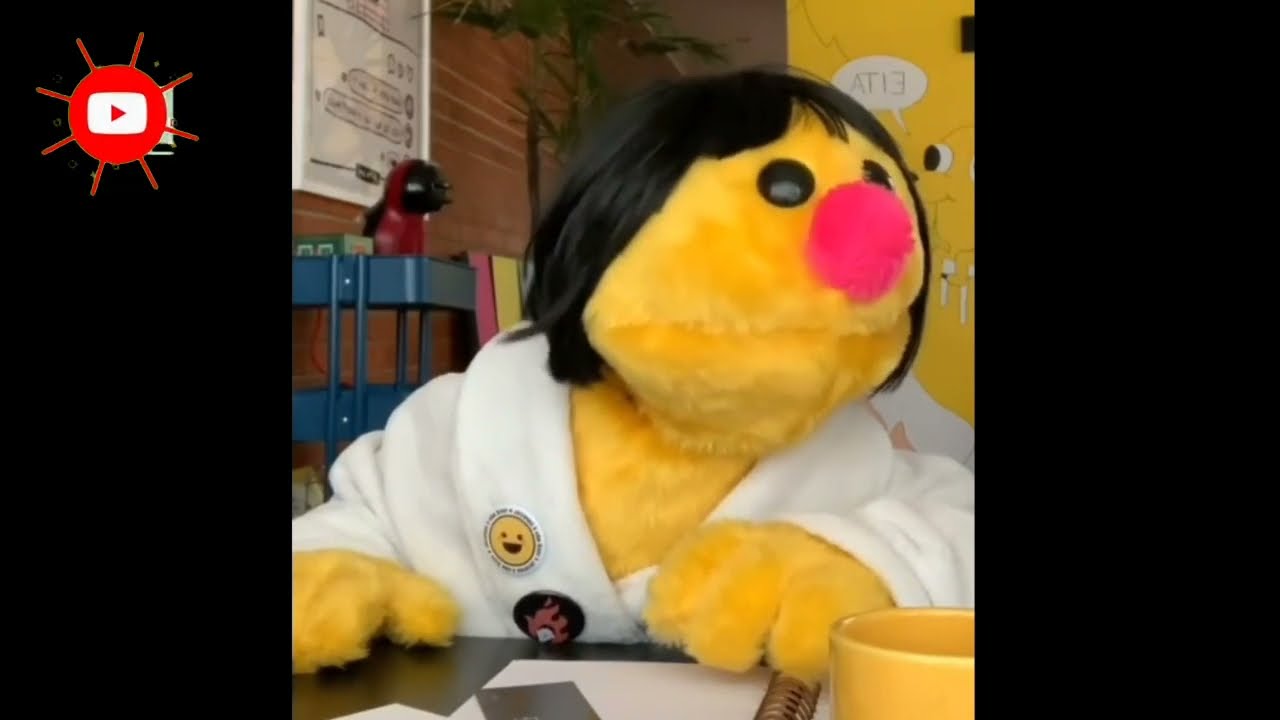 Adênia responde a perguntas