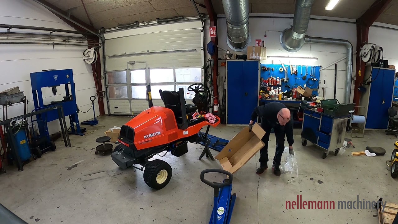 Klargøring af en Kubota F3090 - Timelapse