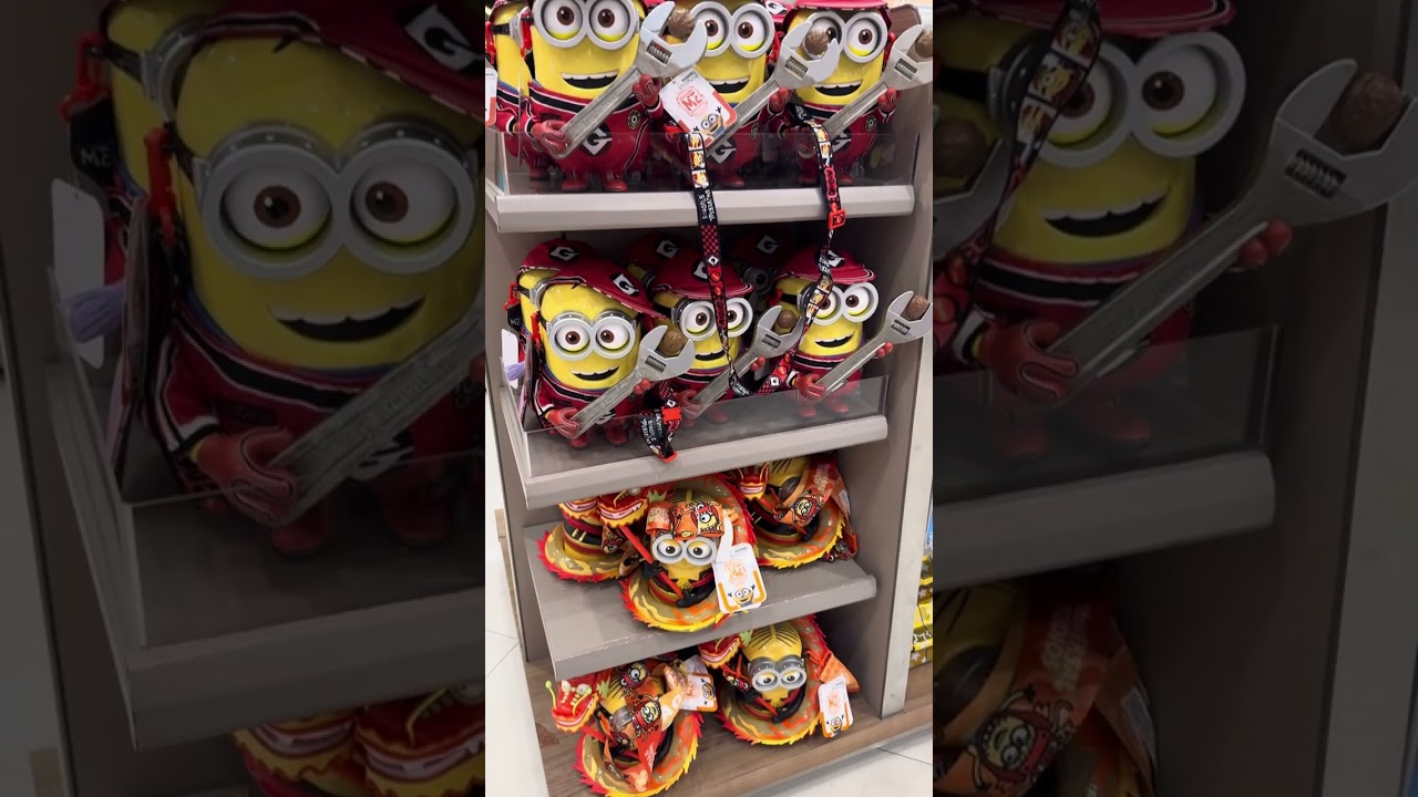 Universal Studios Singapore Store Tour #storetour #universalstudios #poptraveltales