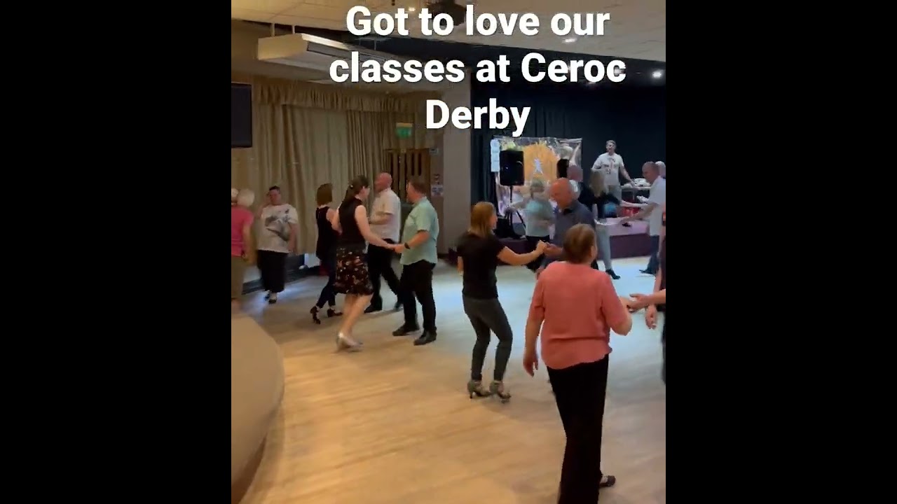 A fabulous busy beginners class at Ceroc Derby 💃☺️