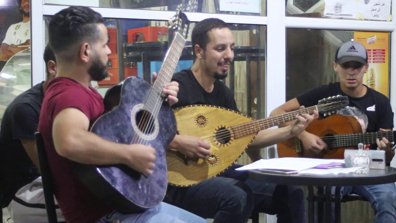 Tubirett ★ Soir&eacute;e Kabyle au Caf&eacute; De Madrid★ Smah (DAHAK)  ★ Snat Ay S3igh ( AMMOUR Abdennour)