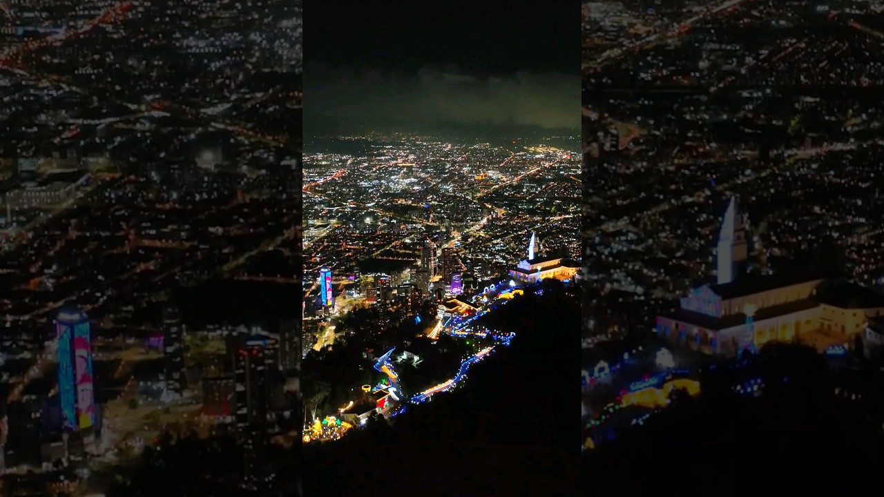 Iluminaci&oacute;n de Navidad Cerro de Monserrate 2023 - Drones Sky Zoom