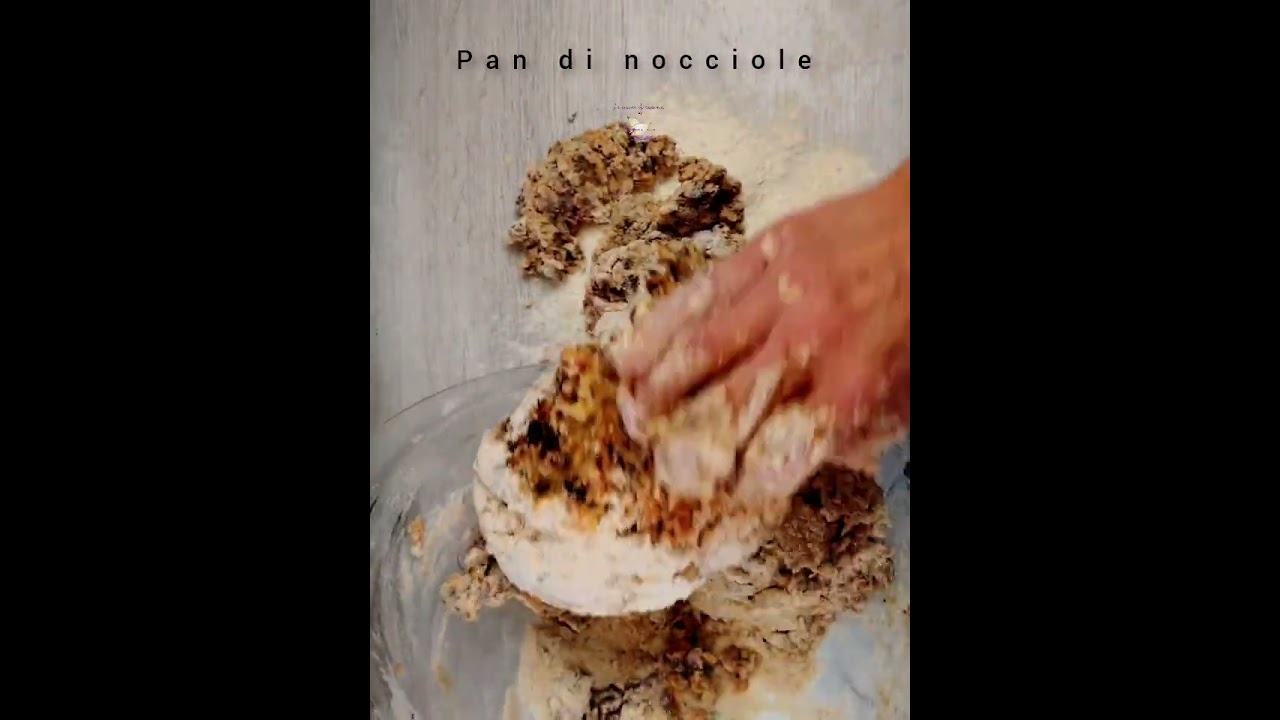 Pan di nocciole