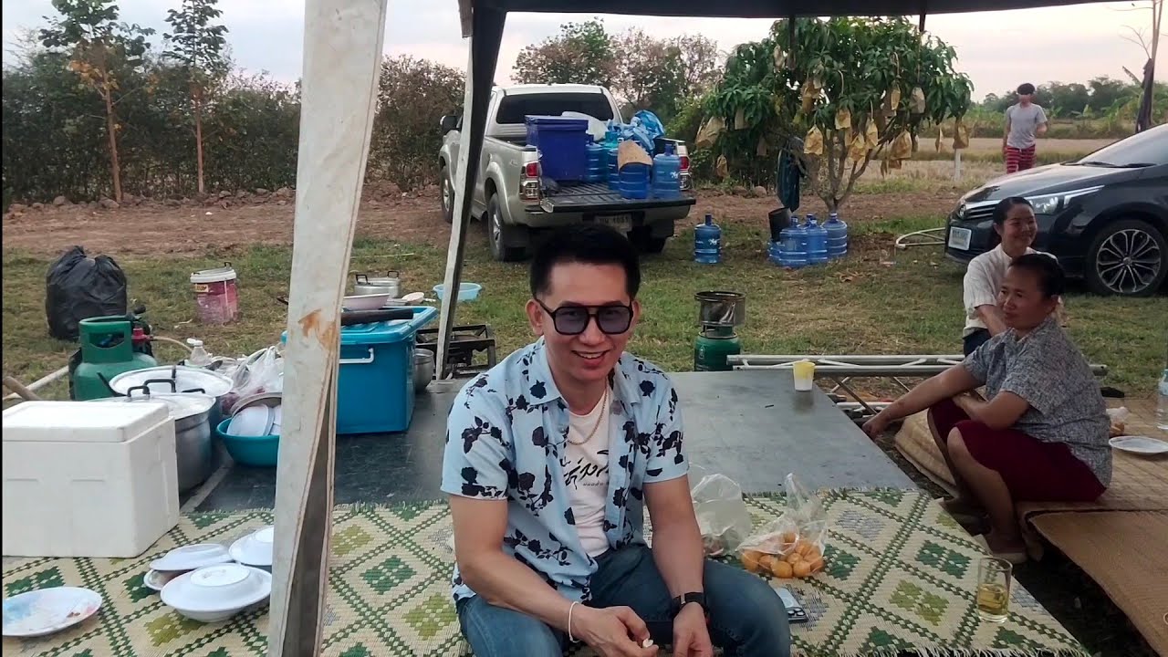 พาชมหลังเวทีหมออั๋นสุดสะแนน พารู้จักครูเป้ ผู้ฝึกสอนแดนซ์ทีมวัฒนธรรม สุดสะแนนโชว์