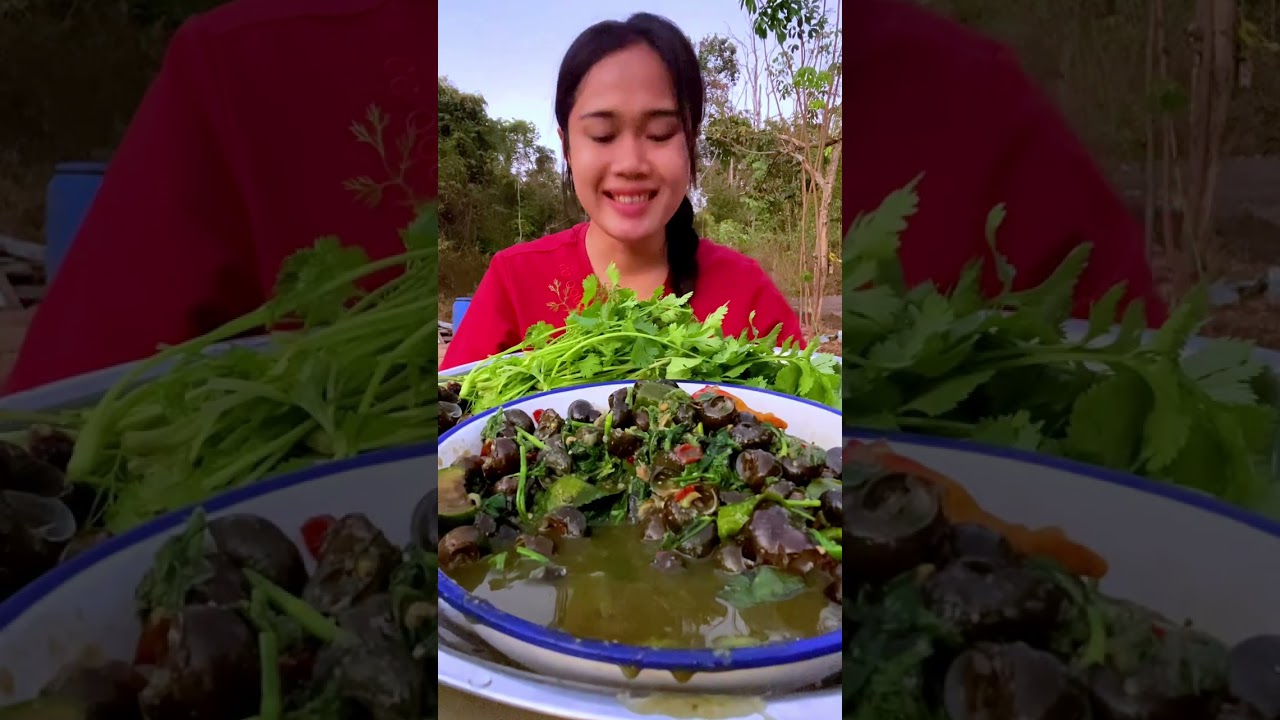 แกงอ่อมหอยจูบ ใส่ผักชีลาวหอมๆ ซดน้ำนัวๆแซ่บหลายจ้า