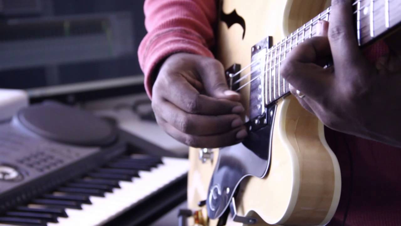 Kadongo Kamu, Background Music for Nkoza and Nankya TV series ~ www.sowl.com
