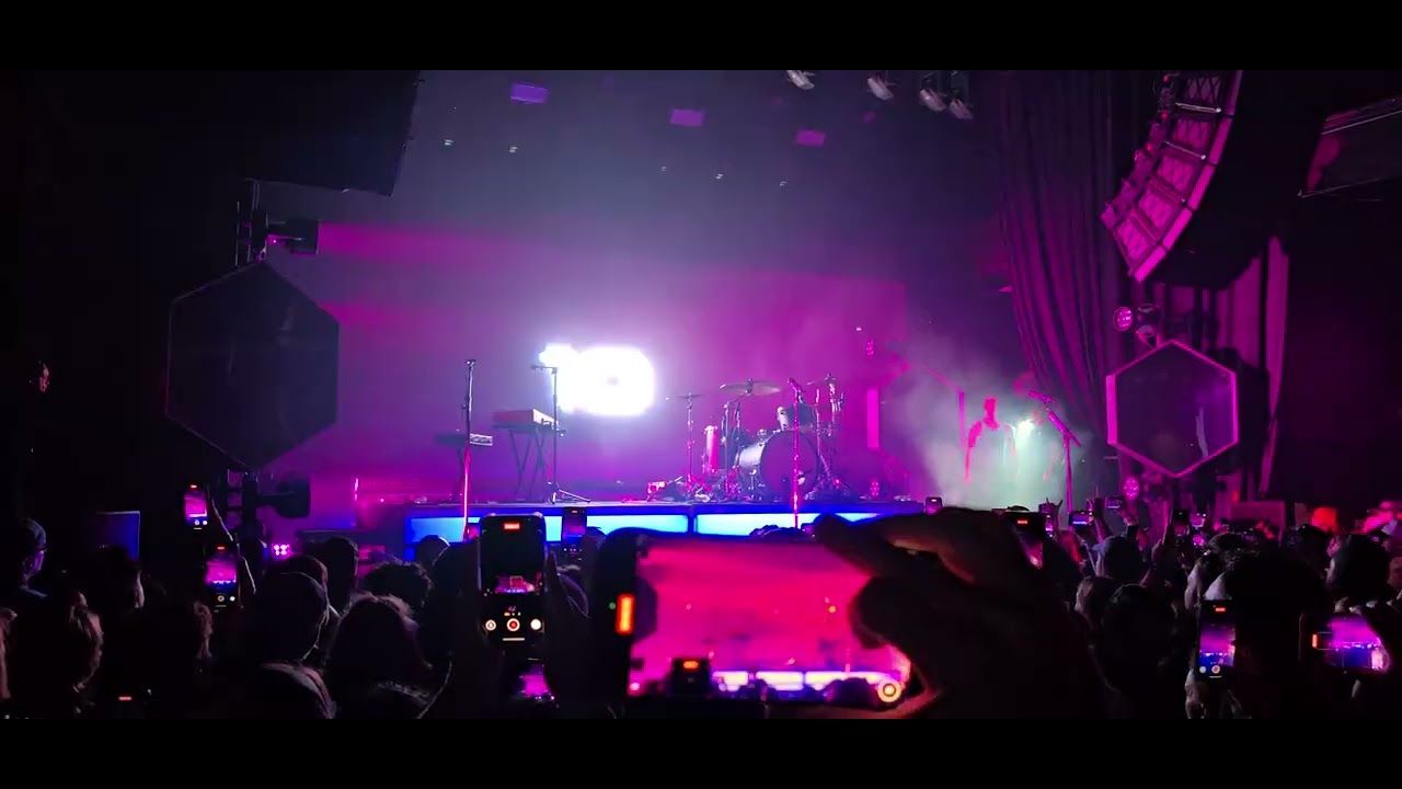 Dayseeker - Dreamstate intro live