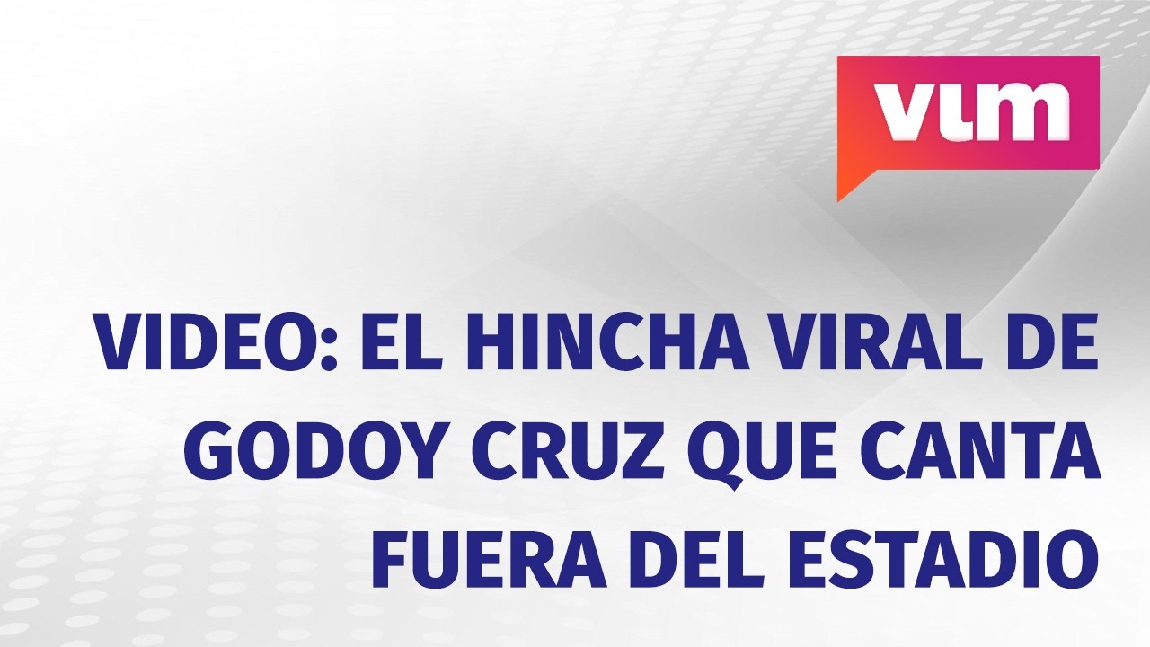 Video: el hincha viral de Godoy Cruz que canta fuera del estadio es el hijo de una gloria del fútbol