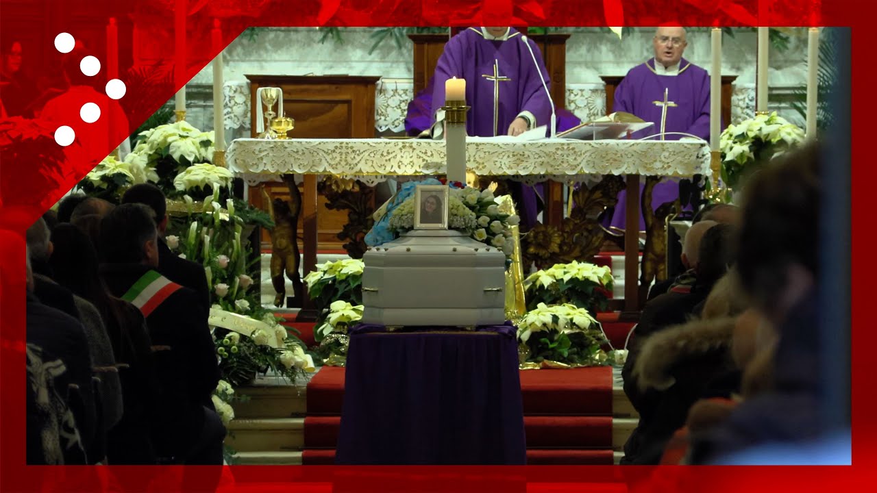 Vanessa Ballan, funerali in forma privata nel Duomo di Castelfranco Veneto: le immagini dall'esterno