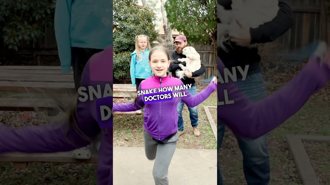 Don&rsquo;t Kiss Snakes! Jump Rope Challenge! 🫣