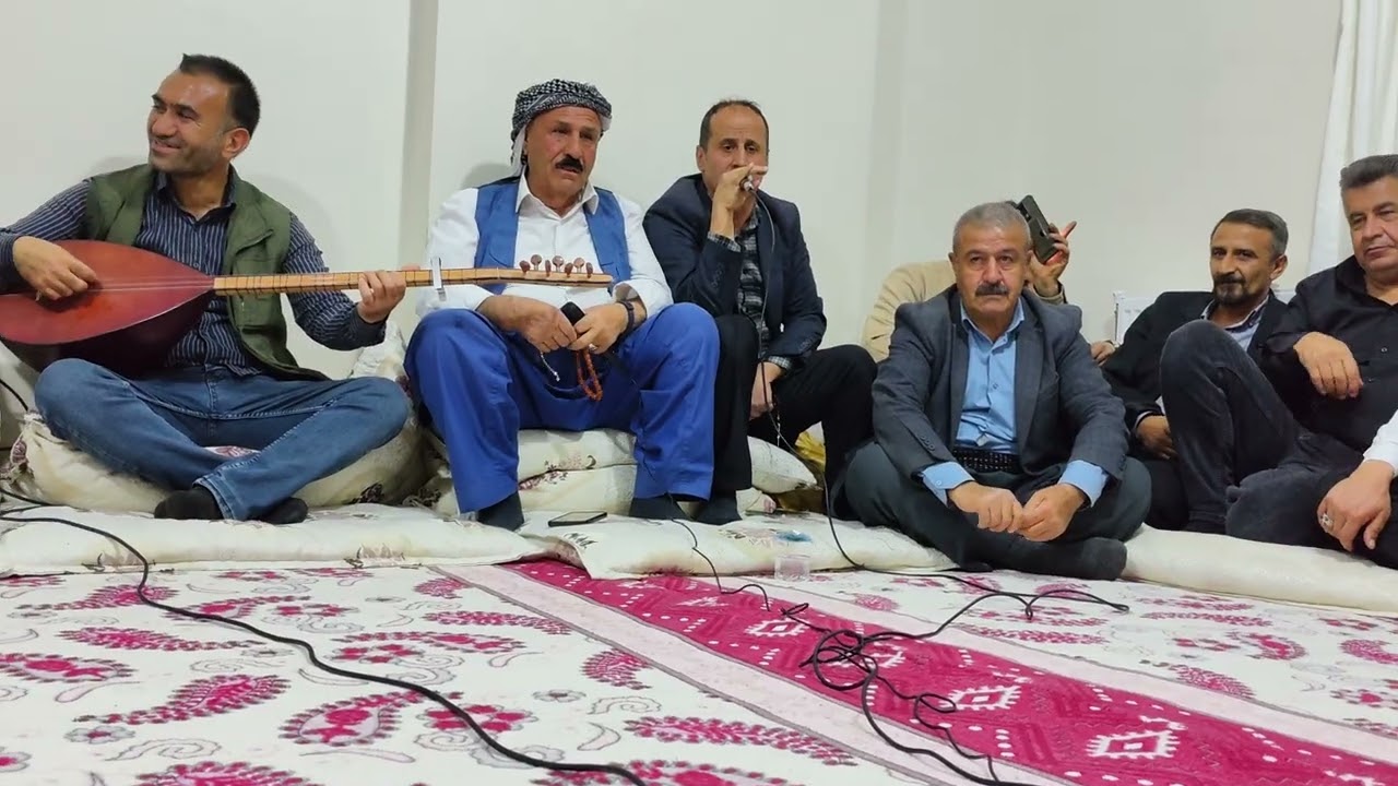 Dengbej muas şirnexi û hisen şirnexi izve xane sazbend Mustafa 👏 #kurdish #hunera_botan #dengbeji 