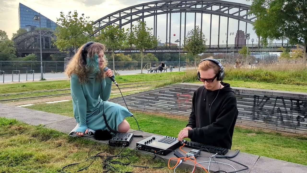 OPTONIKA - Group Therapy in the Park (Live) [MPC One, Sp-404, Korg SQ-64]