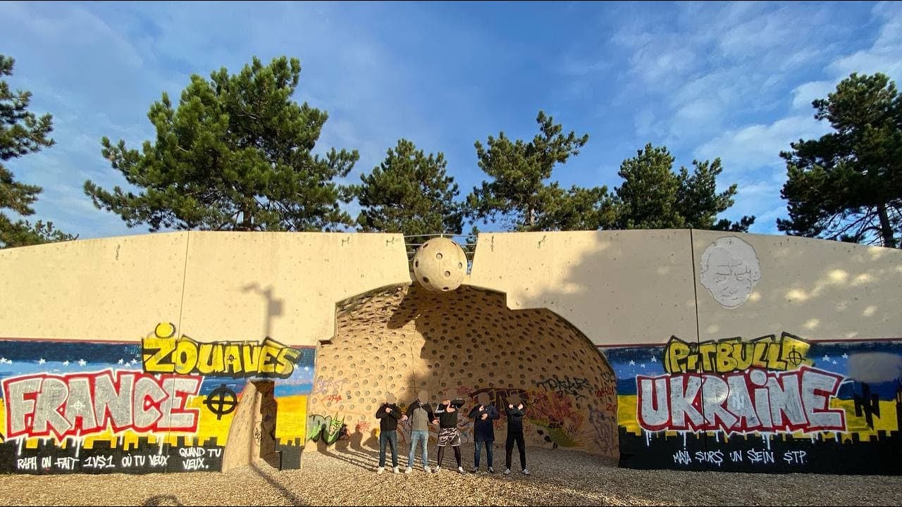 LES ZOUAVES PARIS TOYENT LES ANTIFAS DE LA JEUNE GARDE 🇫🇷