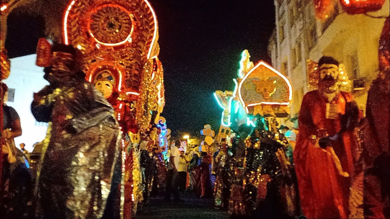 CORTEJO DE CAZUMBAS NO 1° ENCONTRO DE CAZUMBAS EM SÃO LUIS...