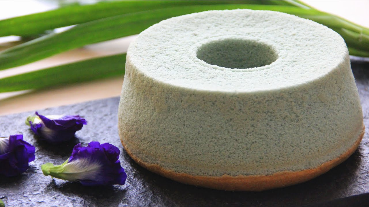 Blue Pea Flower Chiffon Cake 蝶豆花戚风蛋糕 | Apron