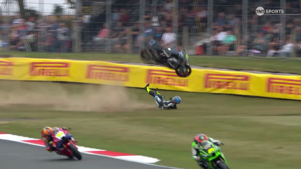 2025 Bennetts British Superbike Championship: RD7 - Cadwell Park - Race 1 highlights