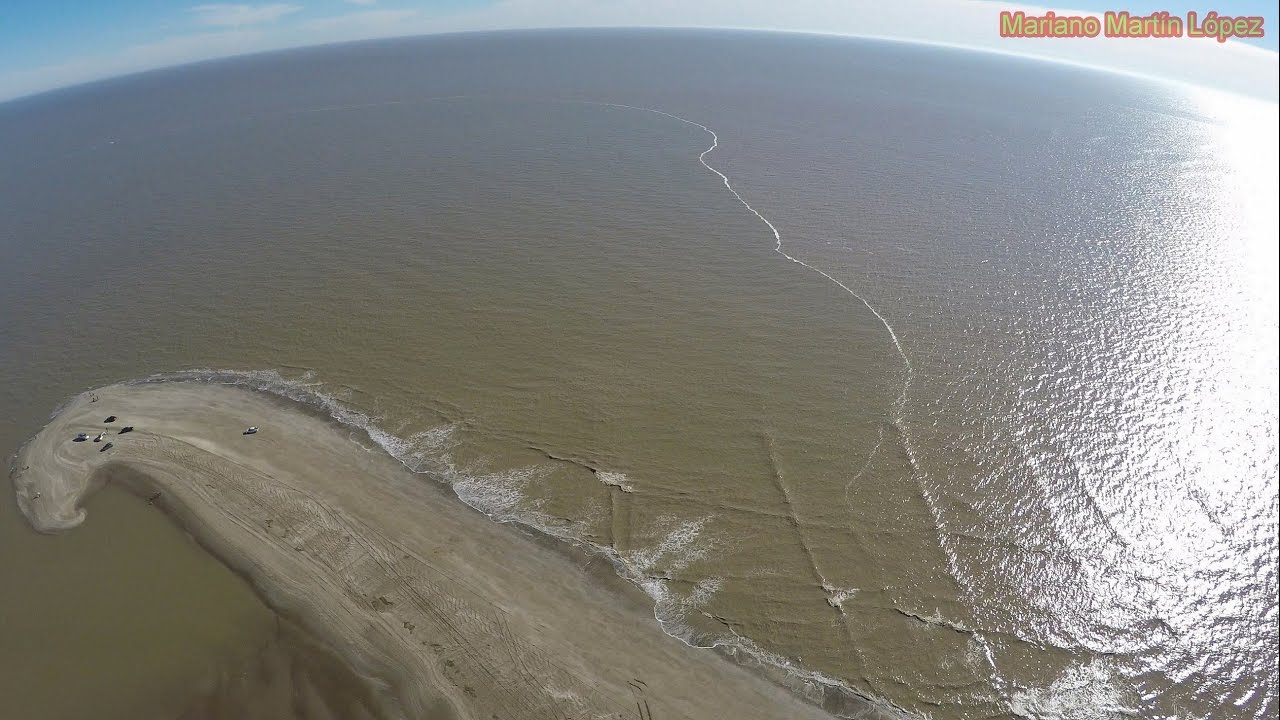 4K - так самая широкая река в мире встречается с морем (Рио-де-ла-Плата)