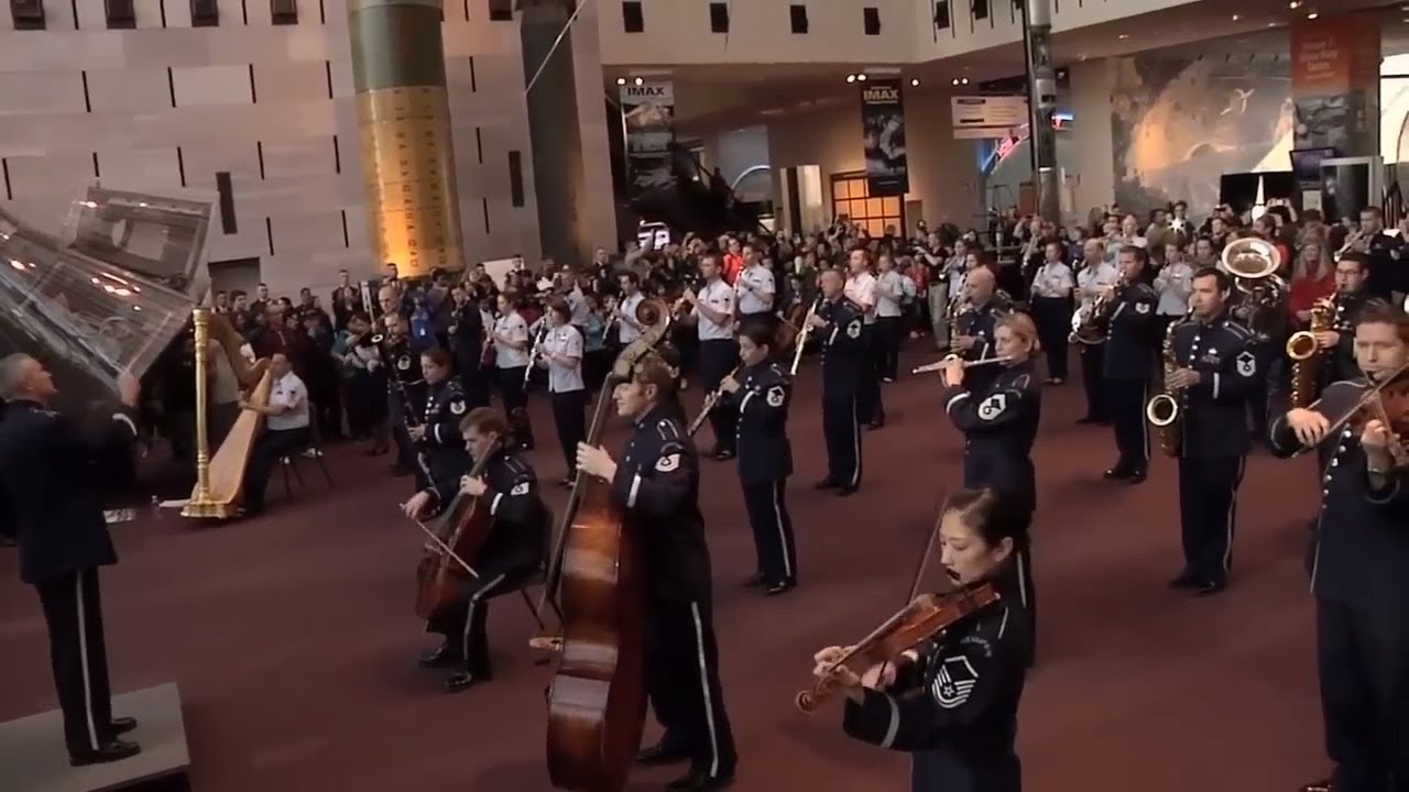 MUST SEE - FLASH MOB !  A First for the U.S. Air Force Band at the National Air and Space Museum!
