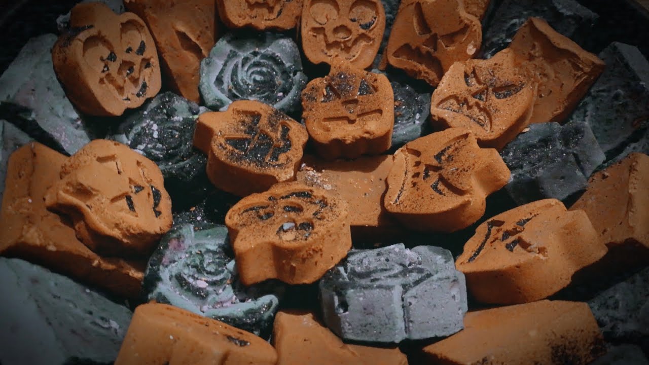 Happy Halloween • Crunchy • Powdery • Asmr • Gym chalk • Oddly Satisfying