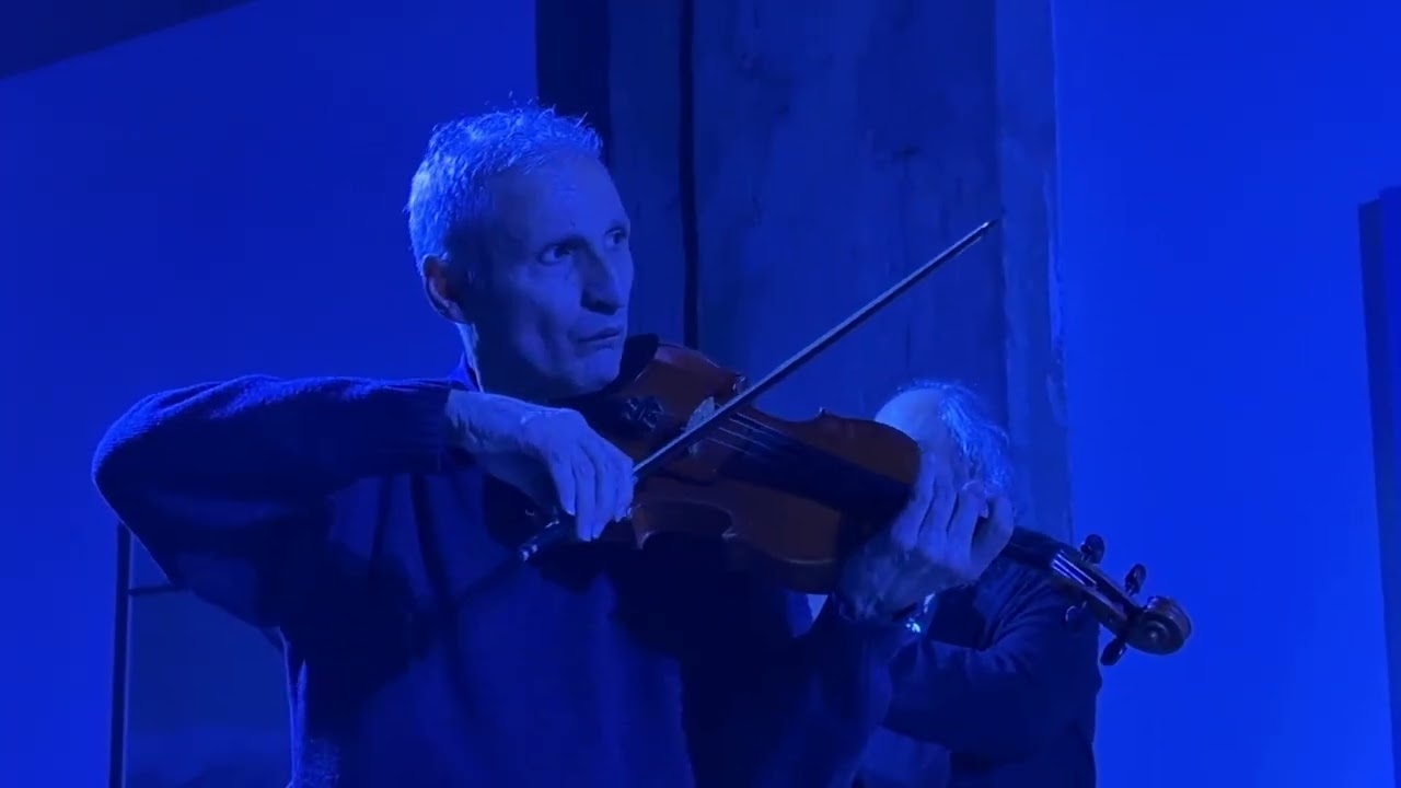 Enten Hitti - Momento musicale in occasione della proiezione di The side of the river