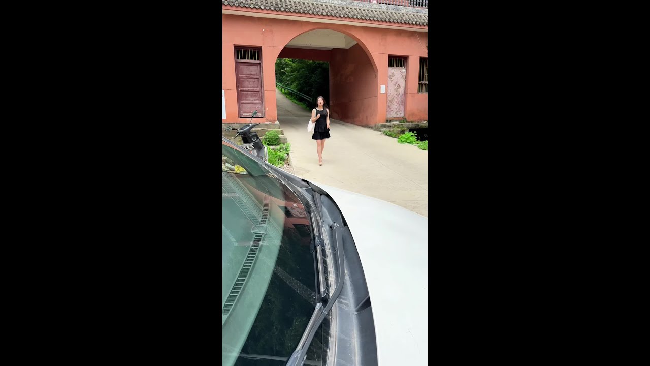 去相亲，还没见着人家姑娘呢，误把相亲对象给宰了一顿