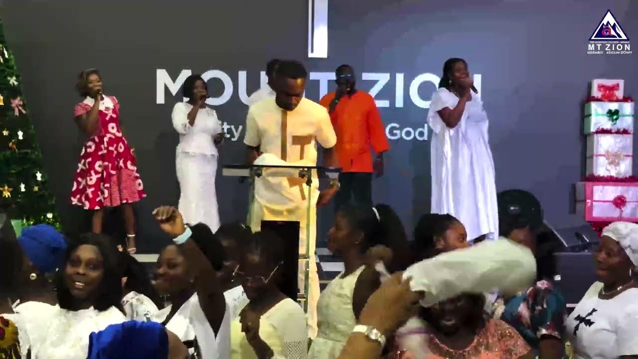 Praise time with the Mount Zion Music Ministry