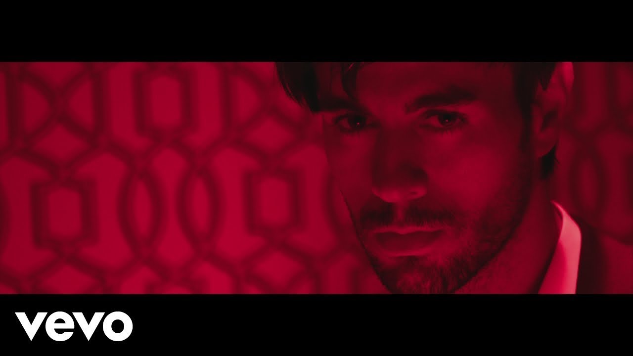 Enrique Iglesias - EL BA&Ntilde;O ft. Bad Bunny