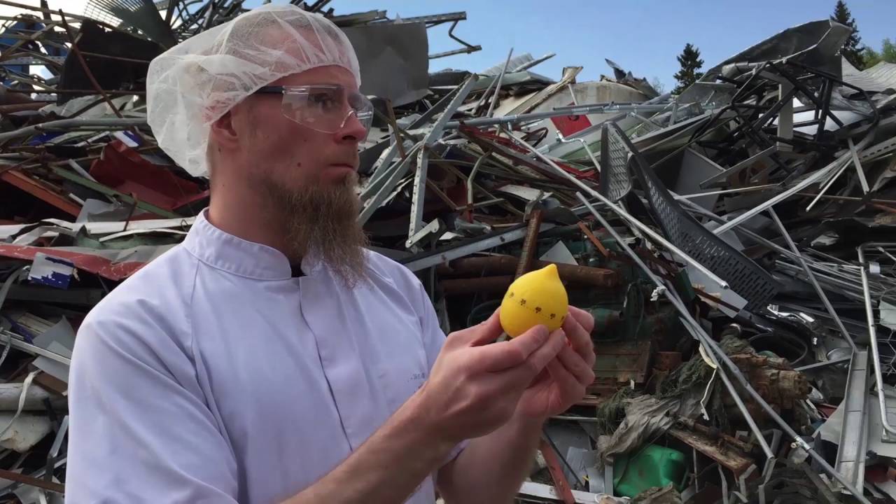 Self Destructing Washing Machine makes Qstock Ice Cream