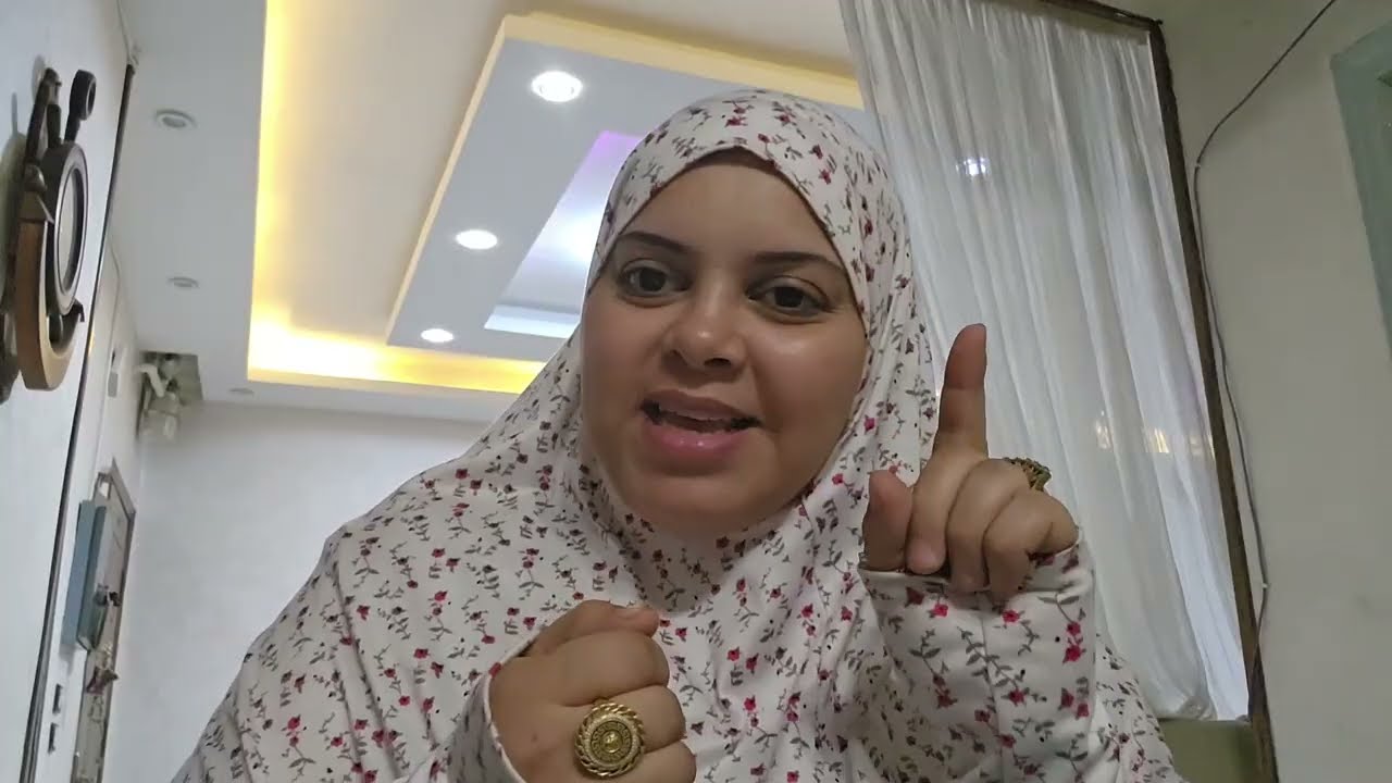 تجهزات شنطه العمره وادوايه العمره وأي الأكل اللي أخده في العمره🕌🕋