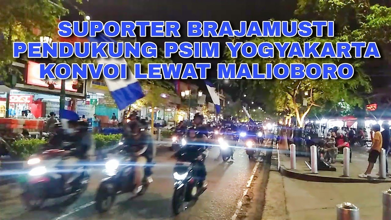 Suporter Brajamusti pendukung PSIM Yogyakarta konvoi lewat jl.Malioboro