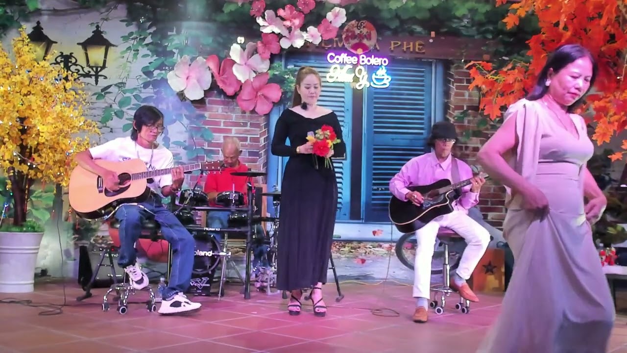 Nó và tôi - Sáng tác: Song Ngọc & Vọng Châu -  Trình bày : Chị Liên