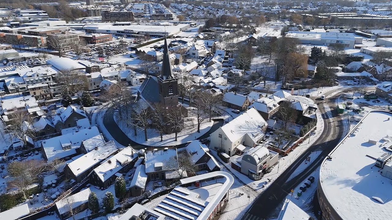 Ridderkerk centrum in de sneeuw - drone 4K