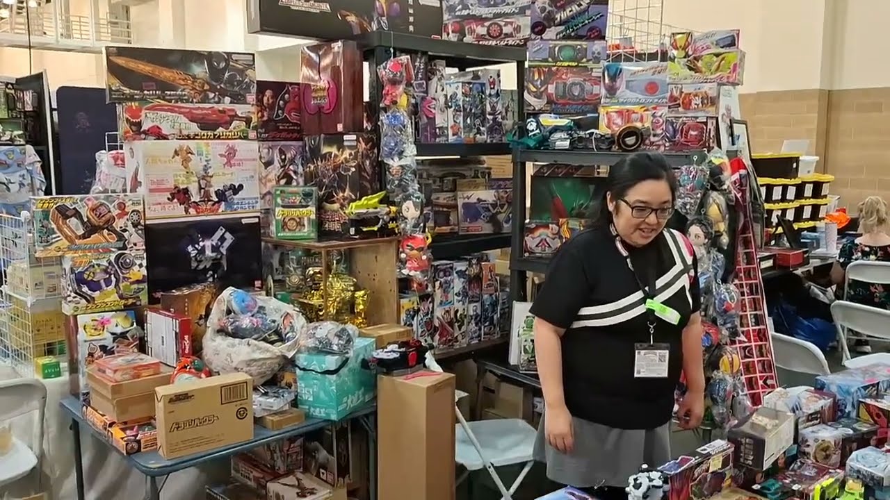 Power Morphicon Day 1 Exhibit Hall tour