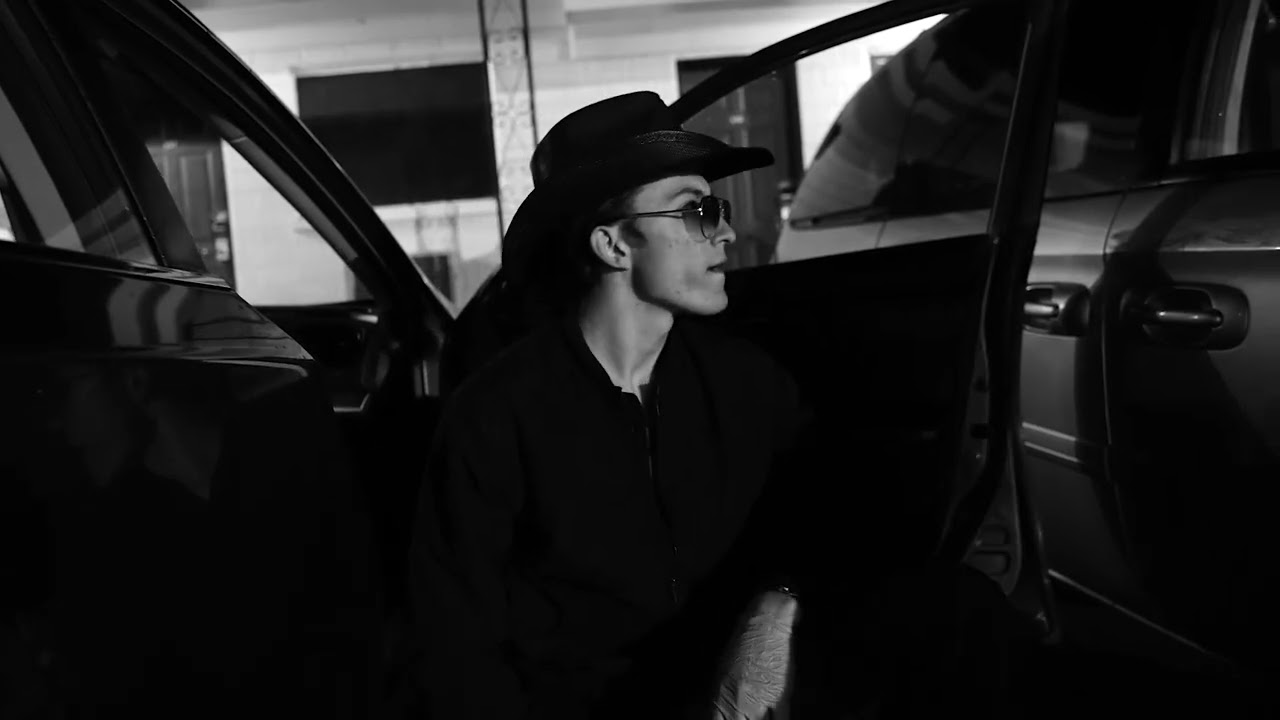 42. Eyes in the darkness - The Myth of Flight
