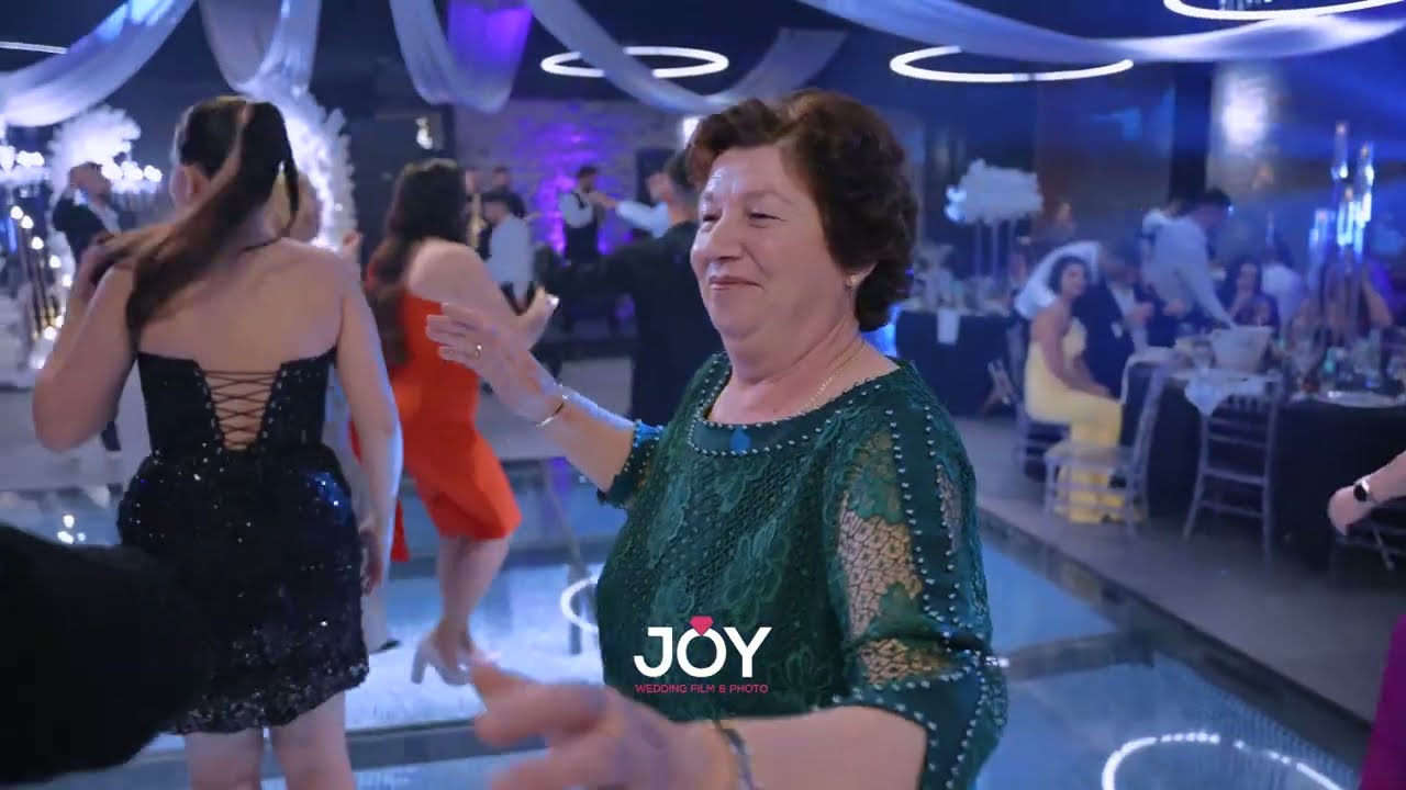 Te moshuarit e zbukurojne vallen - Dasma shqiptare