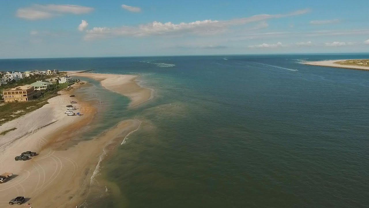 Teens Drifting In the Open Ocean Put Their Trust in Prayer