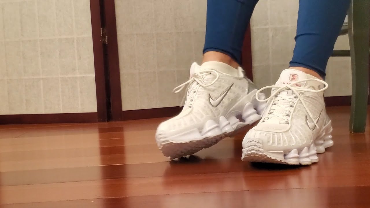 Nike Shox TL shoeplay
