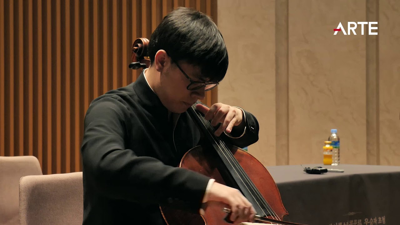J.S. Bach :: Cello suite No.3 in C Major  I.Prelude (Vc. Zlatomir Fung)