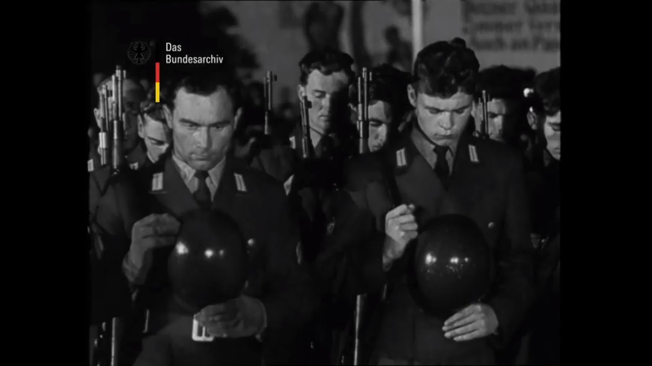Mittenwald: Gelöbnis der 1. Wehrpflichtigen der Bundeswehr (1957)